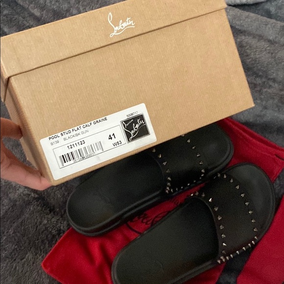 Authentic - Christian Louboutin Slides size 41 - Picture 5 of 6
